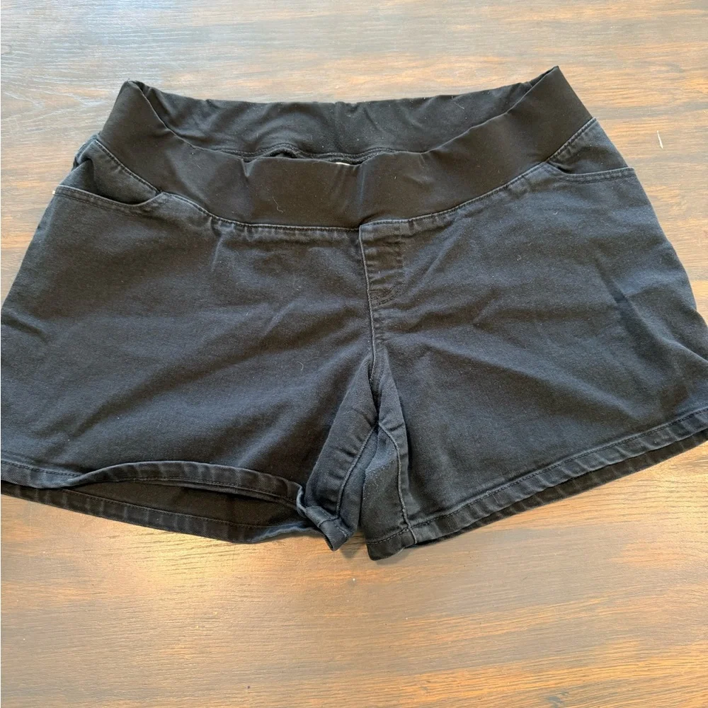Liz Lange Maternity Black Pull On Shorts Size 16 XL Stretch Waist Casual Summer